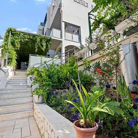 아파트 1 Bedroom Gorgeous In Zaboric-brodarica