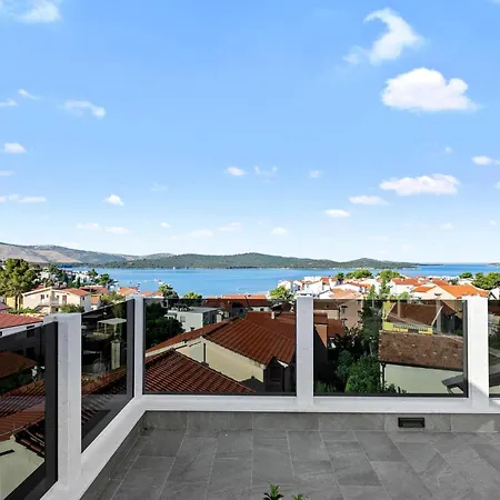 公寓 1 Bedroom Gorgeous In Zaboric-brodarica 扎博里克