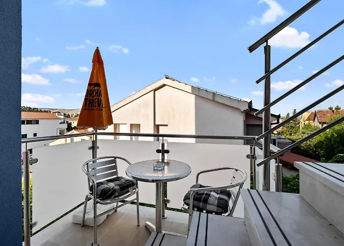 1 Bedroom Gorgeous In Zaboric-brodarica 자보리치