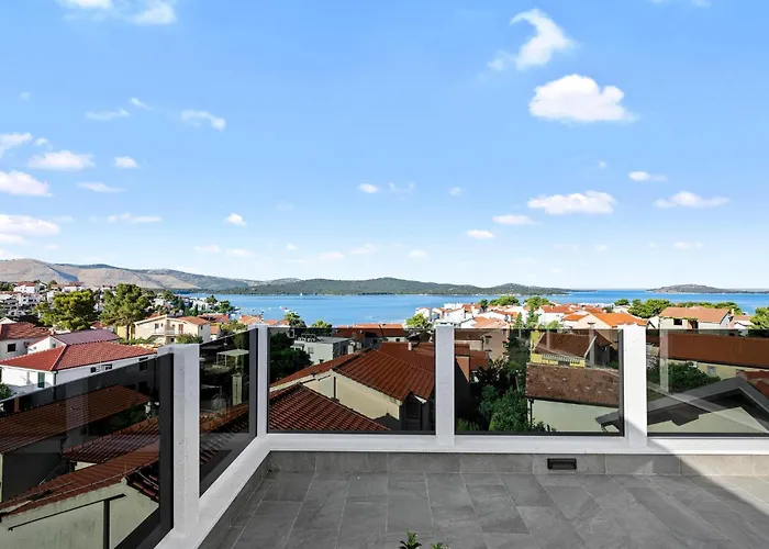 아파트 1 Bedroom Gorgeous In Zaboric-brodarica 자보리치