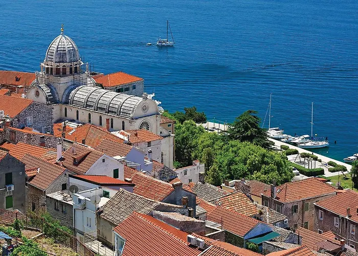 1 Bedroom Gorgeous In Zaboric-brodarica Apartman Zaboric